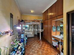 Simon Lane (D19), Terrace #473155591